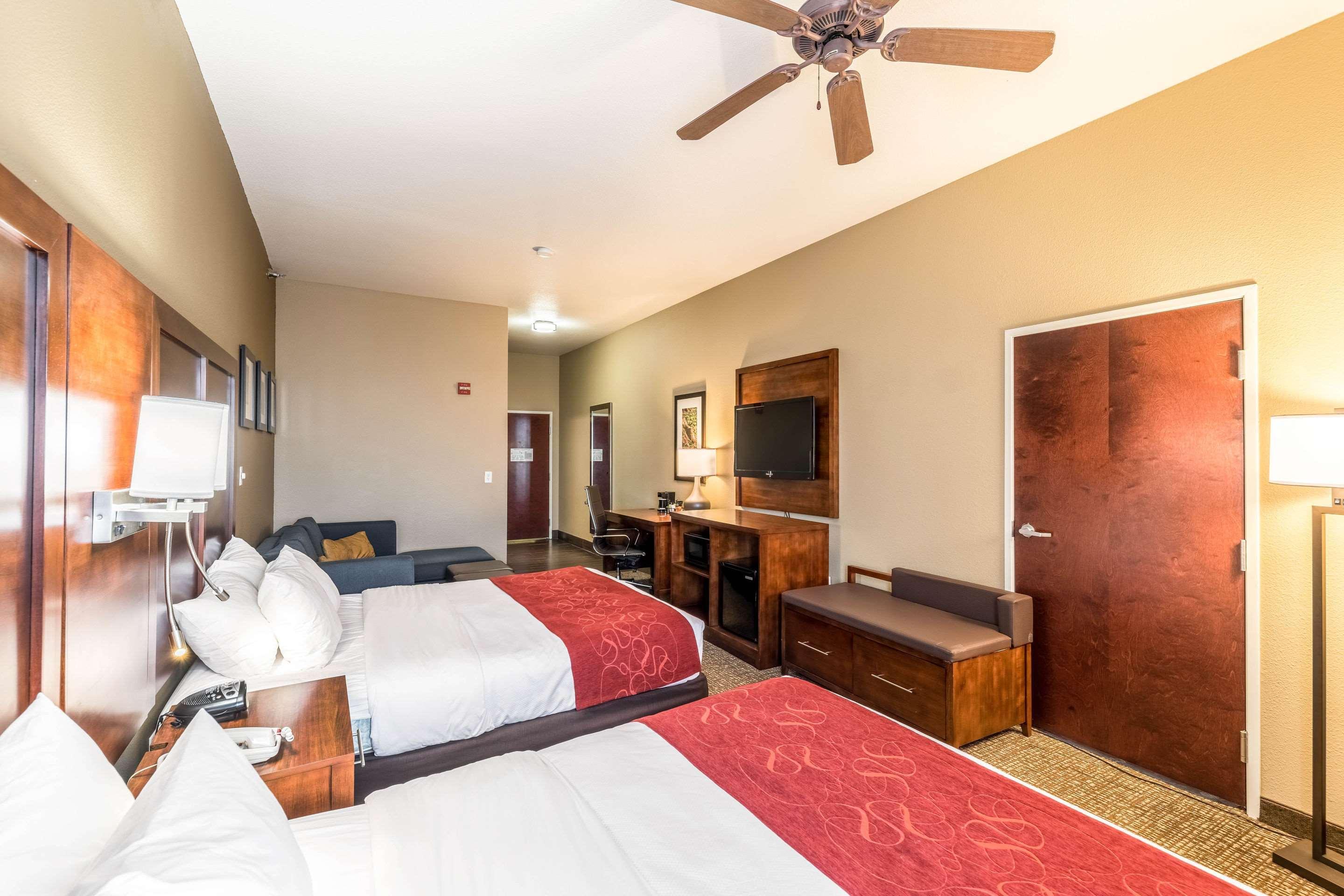 Comfort Suites South Amarillo Exterior photo